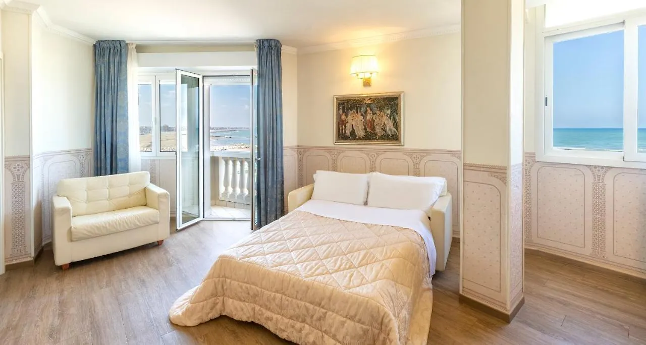Hotel Baia Imperiale Rimini 4*,
